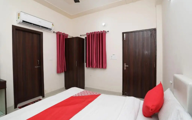 Oyo 39767 Hotel Av Plaza