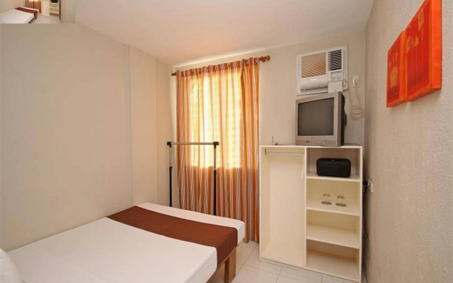 MR Holidays Hotel