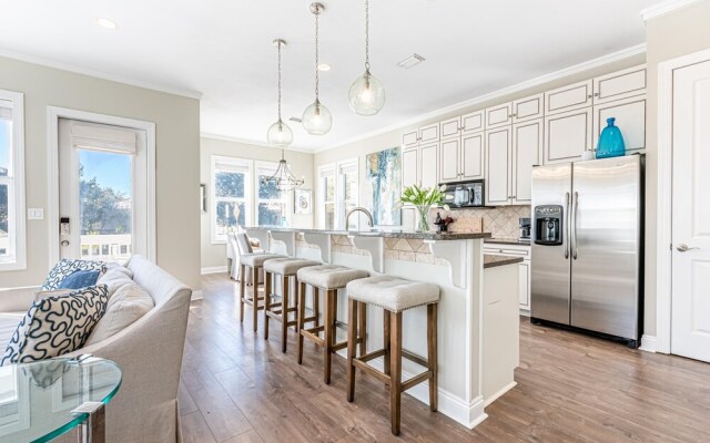 Incogbeacho - 505 Defuniak Street