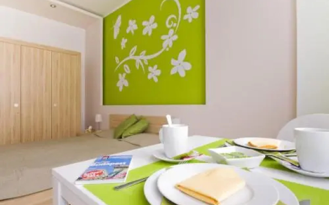 Regiposta Studio (Adults Only)