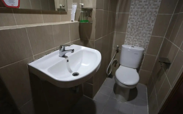 Hotel O Kost Pak Dahlan Near Modern Estate