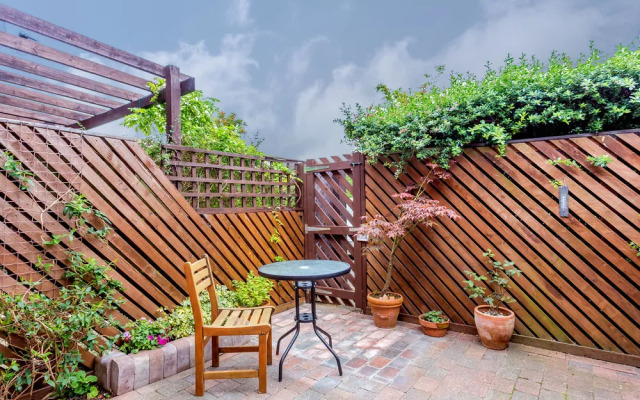 Quay Holidays - Harbourside Park