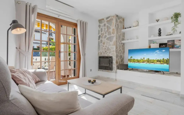 La Campana Apartment With Pool - Ref 60
