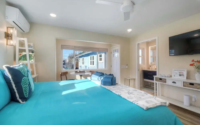 Monarch Cove - Unit B  For 2ppl