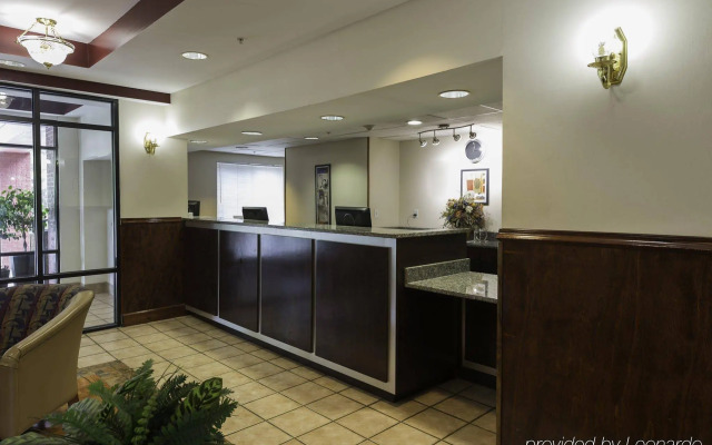 Red Roof Inn & Suites Savannah Airport