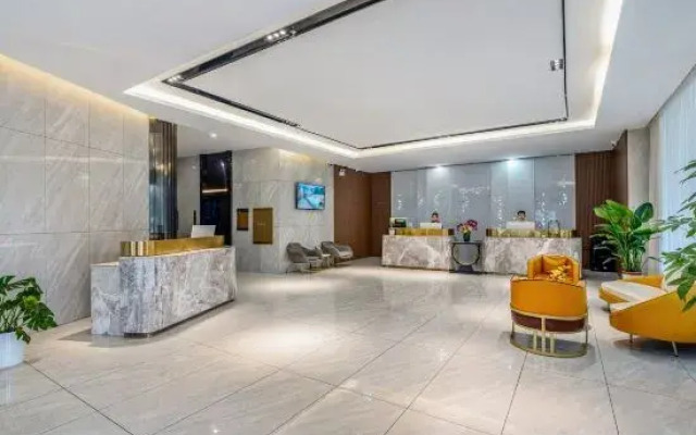 Carlton K Hotel