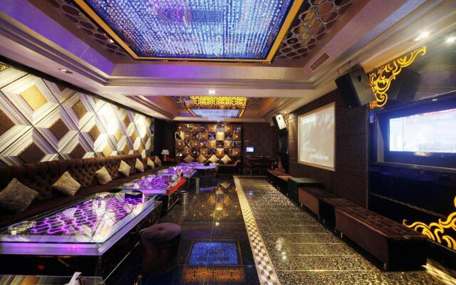 Royal Prince Hotel