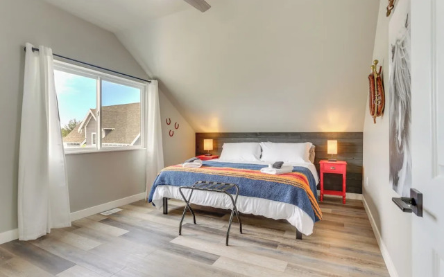 Spacious, Rustic Spearfish Home: Walk to Downtown!