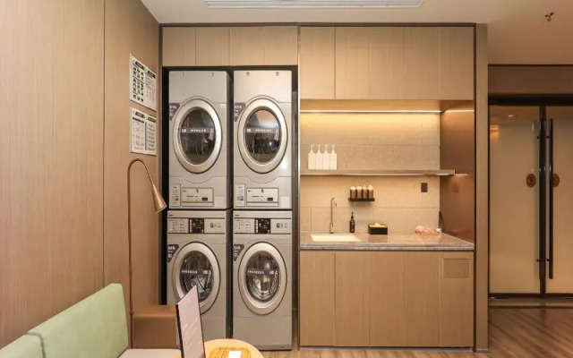 Ji Hotel Qingshan Lake Hongdu North Avenue