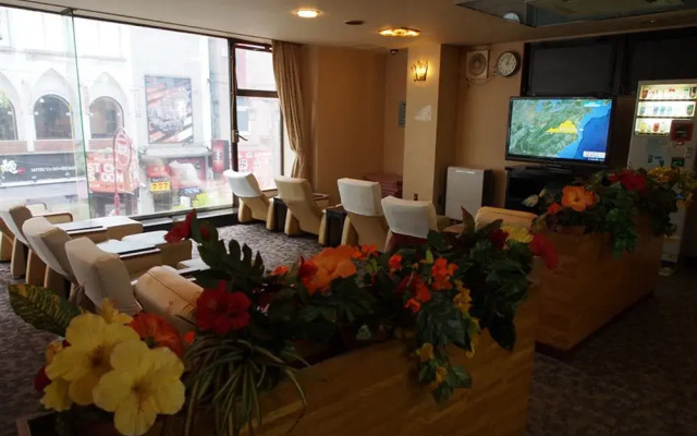 Capsule and Sauna Century