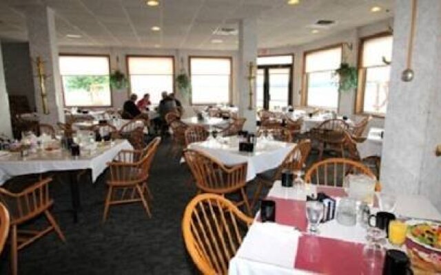 Baraga Lakeside Inn