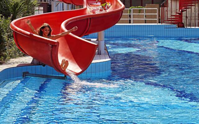 Serena Majestic Hotel