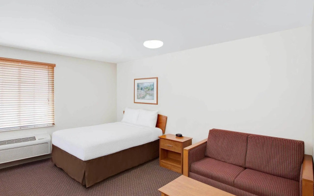 WoodSpring Suites Houston Willowbrook