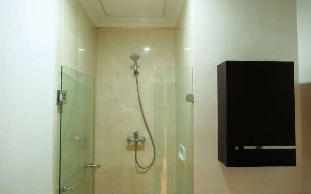 3 Bedrooms Luxury Sudirman Mansion Apartment by Travelio