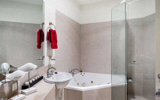 Roomerang at Parkside East 8