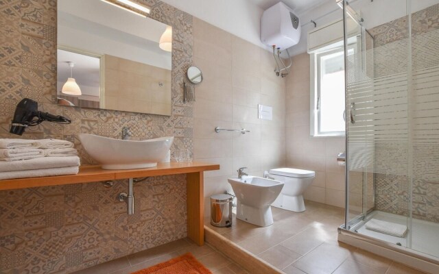Stunning Apartment in Trappeto With 2 Bedrooms