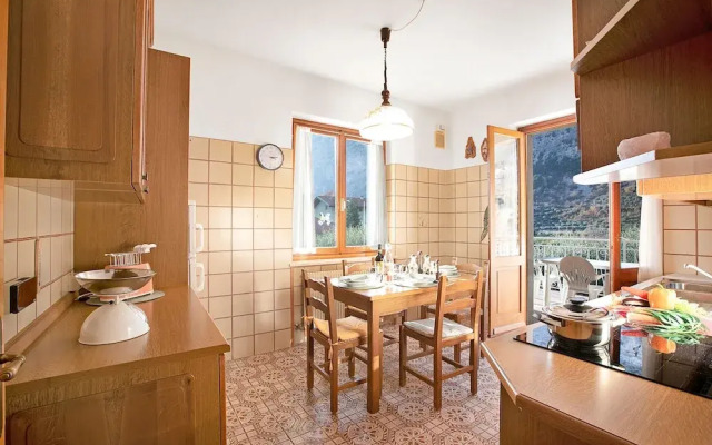 Albatros in Dro With 2 Bedrooms and 1 Bathrooms