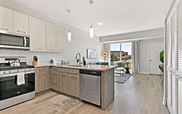 Modern Living 1BR in Warrenville