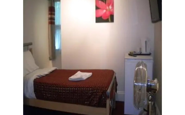 Royal Guest House 2 Hammersmith