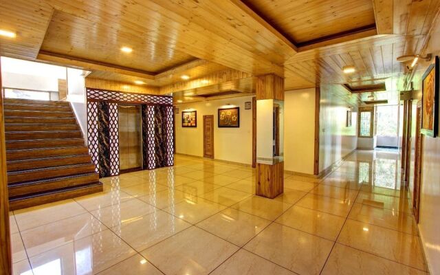 Hotel Manali Grand