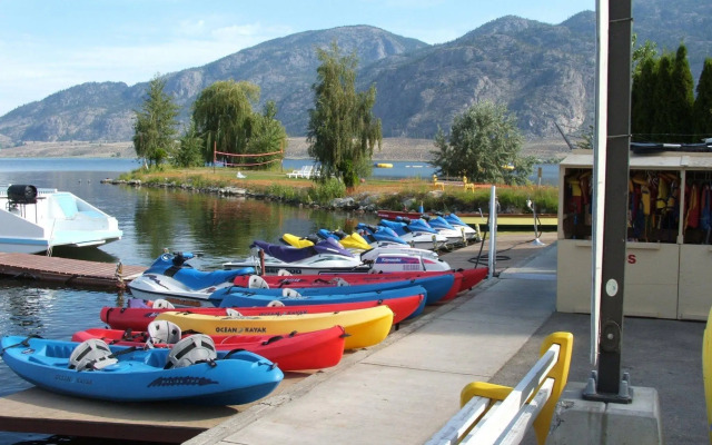 Holiday Inn Hotel & Suites Osoyoos by IHG