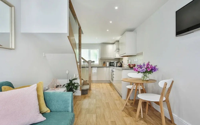 1BR Gem in Great Location
