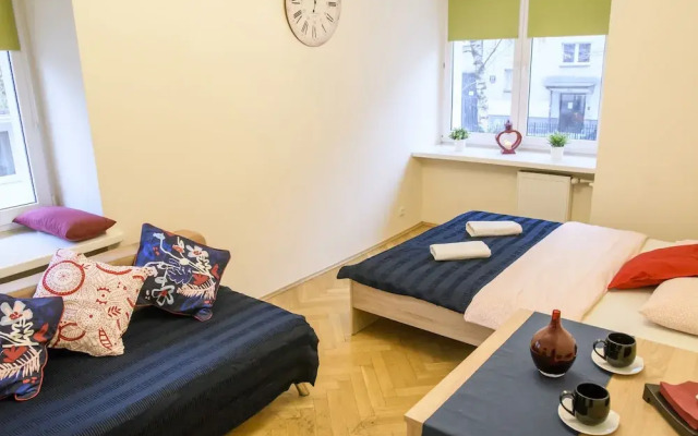 Golden Center Apartment