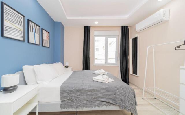 Comfortable Home Near Beach w Balcony in Antalya