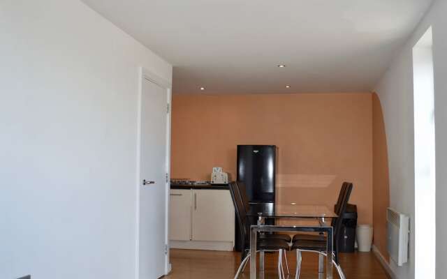 Comfortable 3 Bedroom Apartment In Manchester