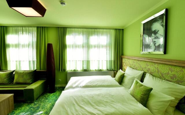 MOMENTS Boutique Hotel