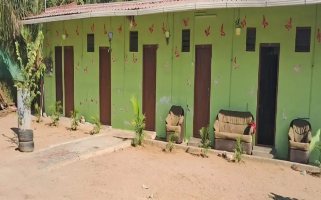 Aryas Residency