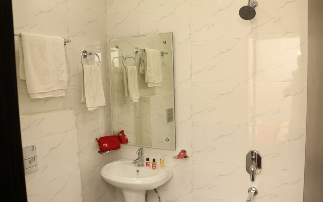 OYO 1075 Hotel City Home