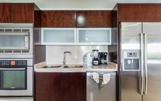 Z Casa Marea 2 Bedroom Condo by Redawning