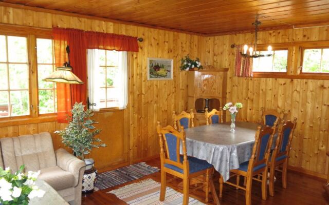 Holiday Home Midtholmen (SOW726)