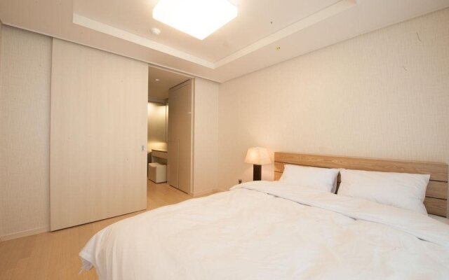 Adel-hyu Hotel