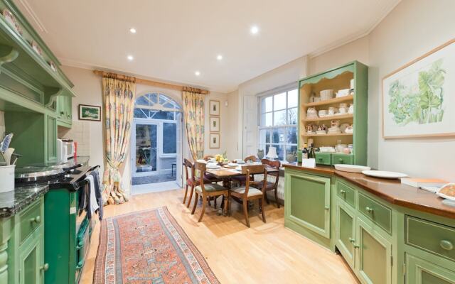 Sweet Inn - Elegant Ballsbridge