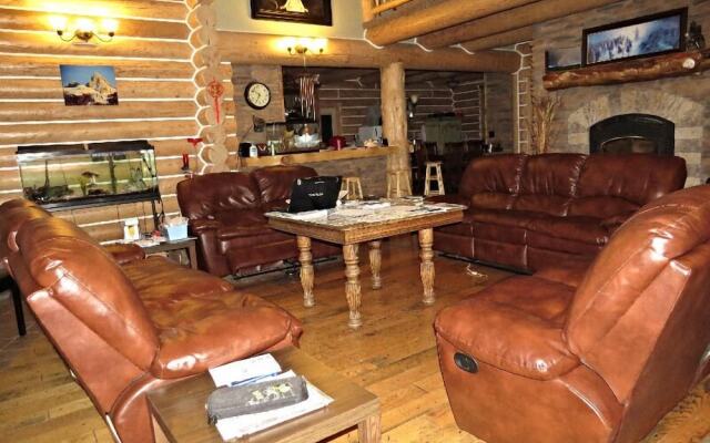 Teton Hostel HideAway