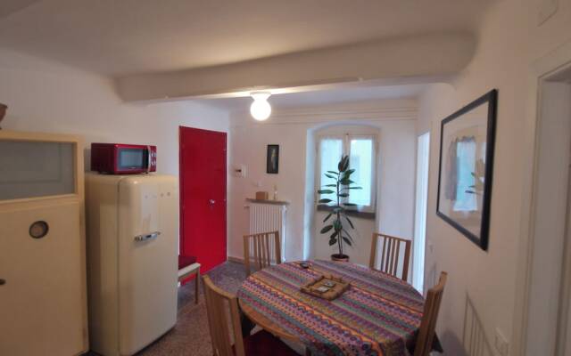 Radici Sea View Apartment With Balcony