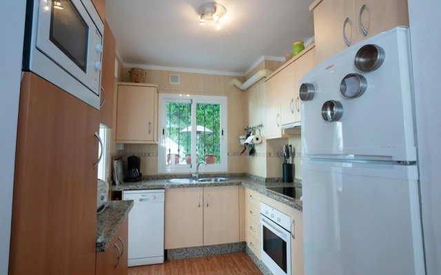 Marina Bella 1F Menyber