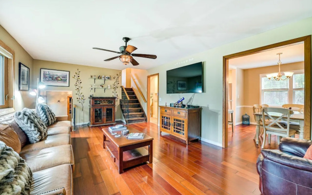 Saratoga Springs Home Near Skidmore College!