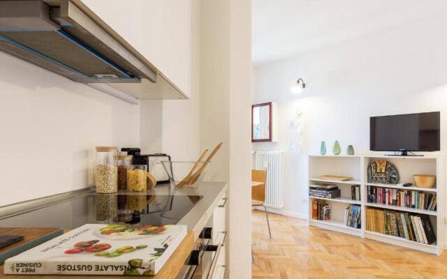 JOIVY Homey 1-Bed W/View Near Citylife