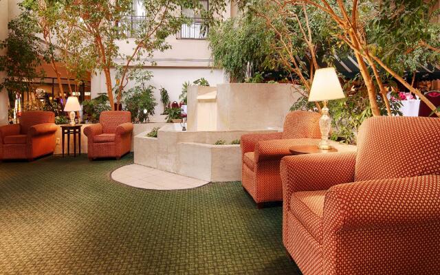 Best Western Royal Plaza Hotel & Trade Center