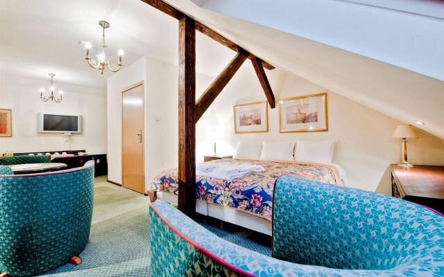 Aparthotel Miodosytnia