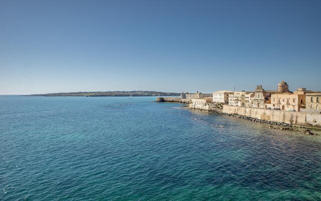 Ortigia Seafront Apartment by Wonderful Italy