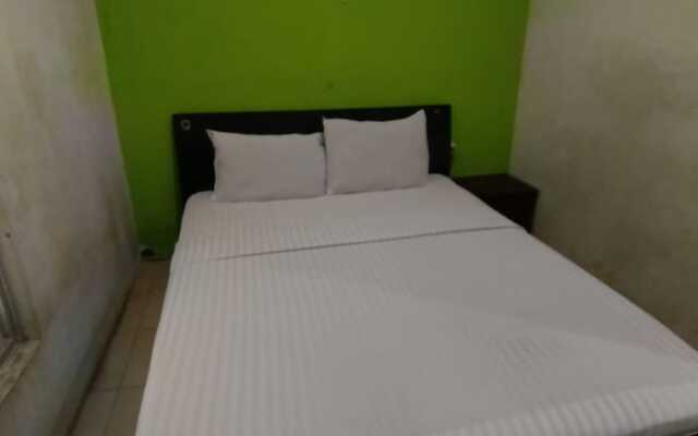 Hotel O Wisma Parakita Syariah Near RS Faisal Patalasang