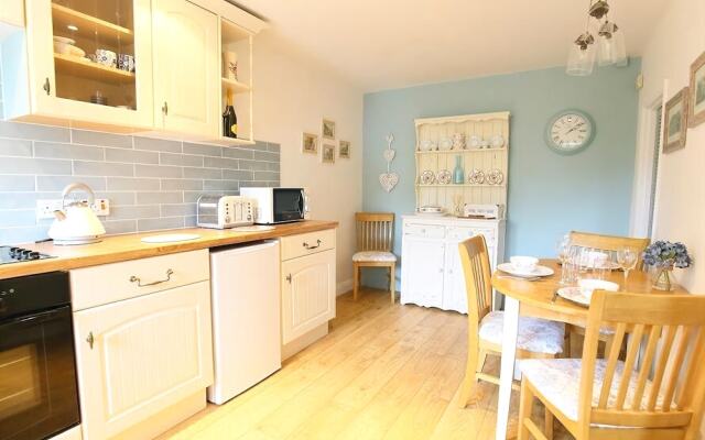 Honeystone Cottage, MORETON IN MARSH