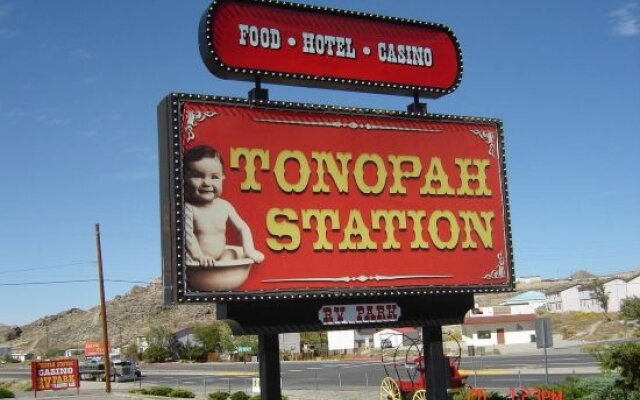 Tonopah Station Hotel