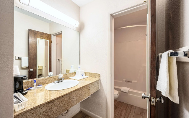 Americas Best Value Inn Heflin