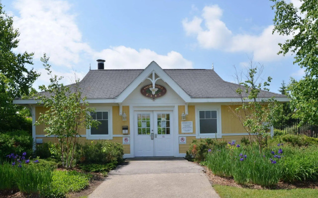 The Lodges at Blue Mountain - Historic Snowbridge Condos
