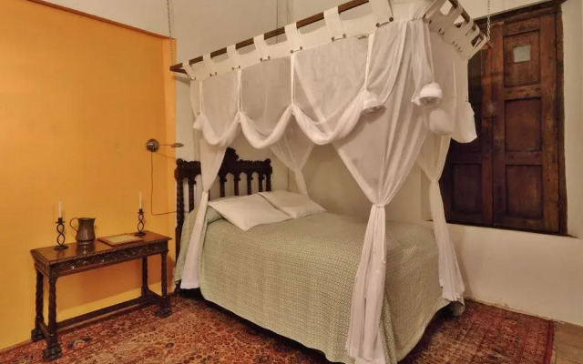 Hotel Parador Museo Santa María